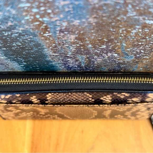 Kate Spade New York Snakeskin Embossed Continental Zip Wallet – Tan/Black - Picture 4 of 14